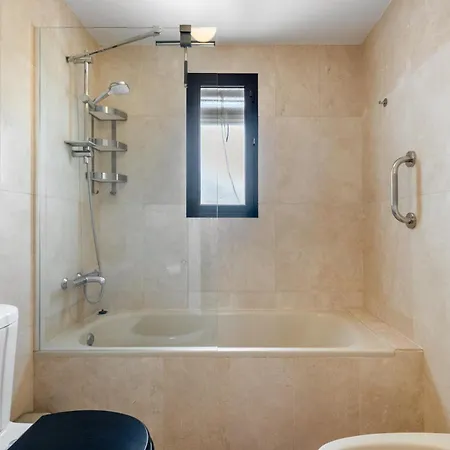 & Golf - Lagoon Pool - Sleeps 8 Μαρμπέλλα