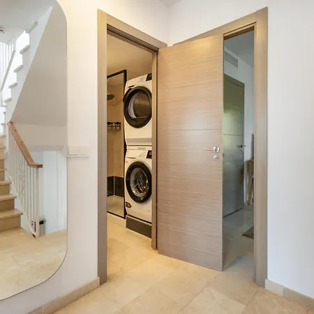 & Golf - Lagoon Pool - Sleeps 8 *